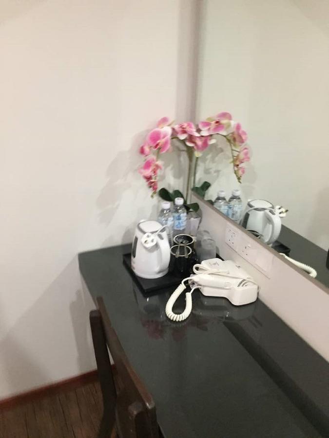 Meriton Inn Куантан Экстерьер фото