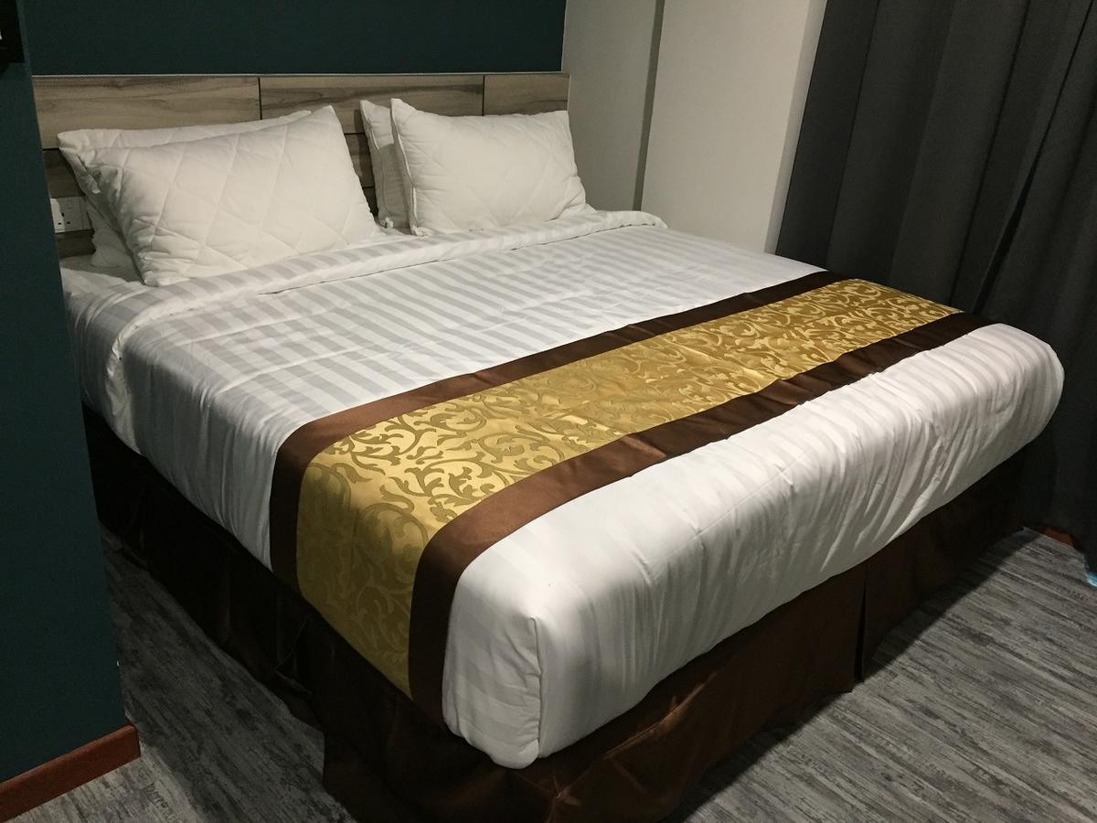 Meriton Inn Куантан Экстерьер фото