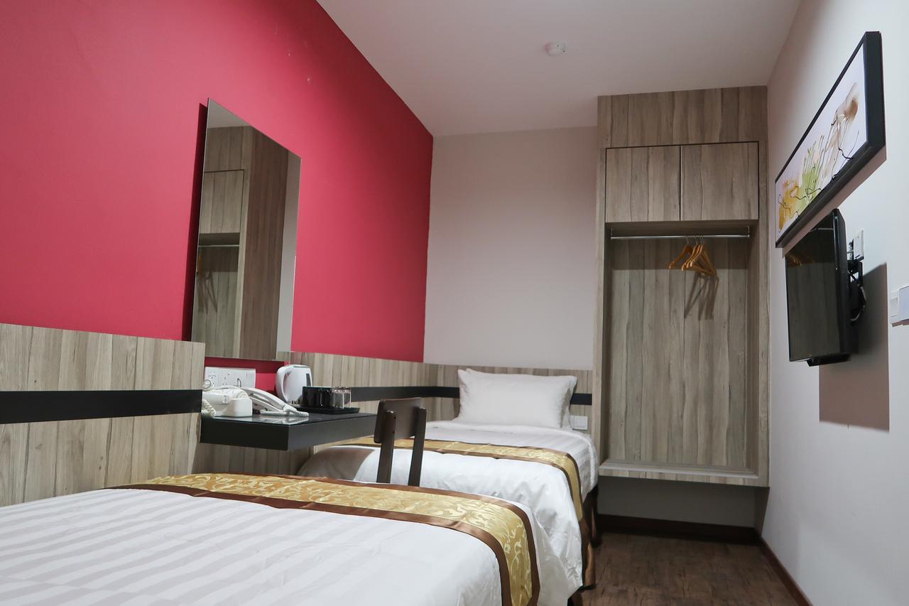 Meriton Inn Куантан Экстерьер фото
