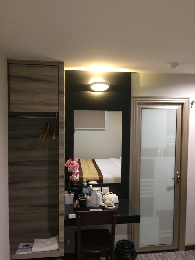 Meriton Inn Куантан Экстерьер фото