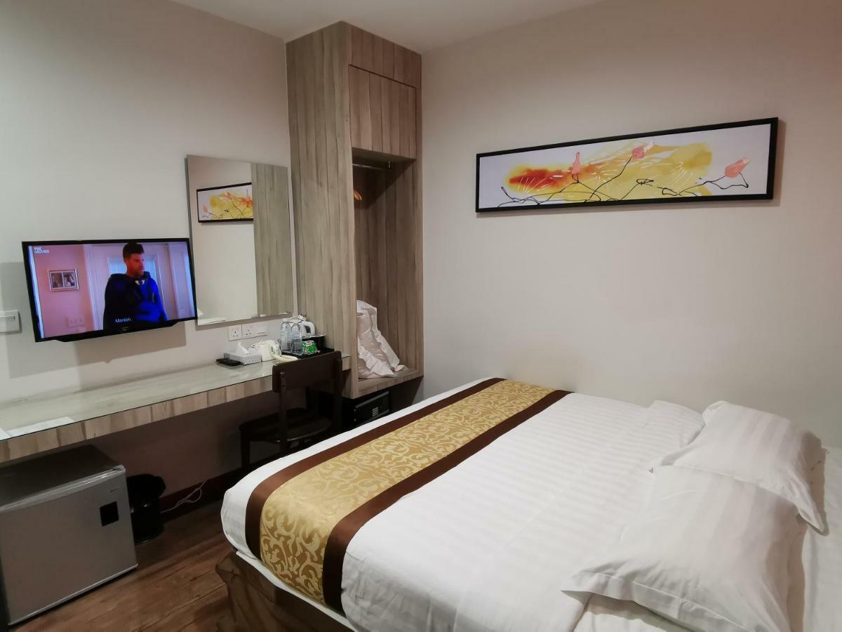 Meriton Inn Куантан Экстерьер фото